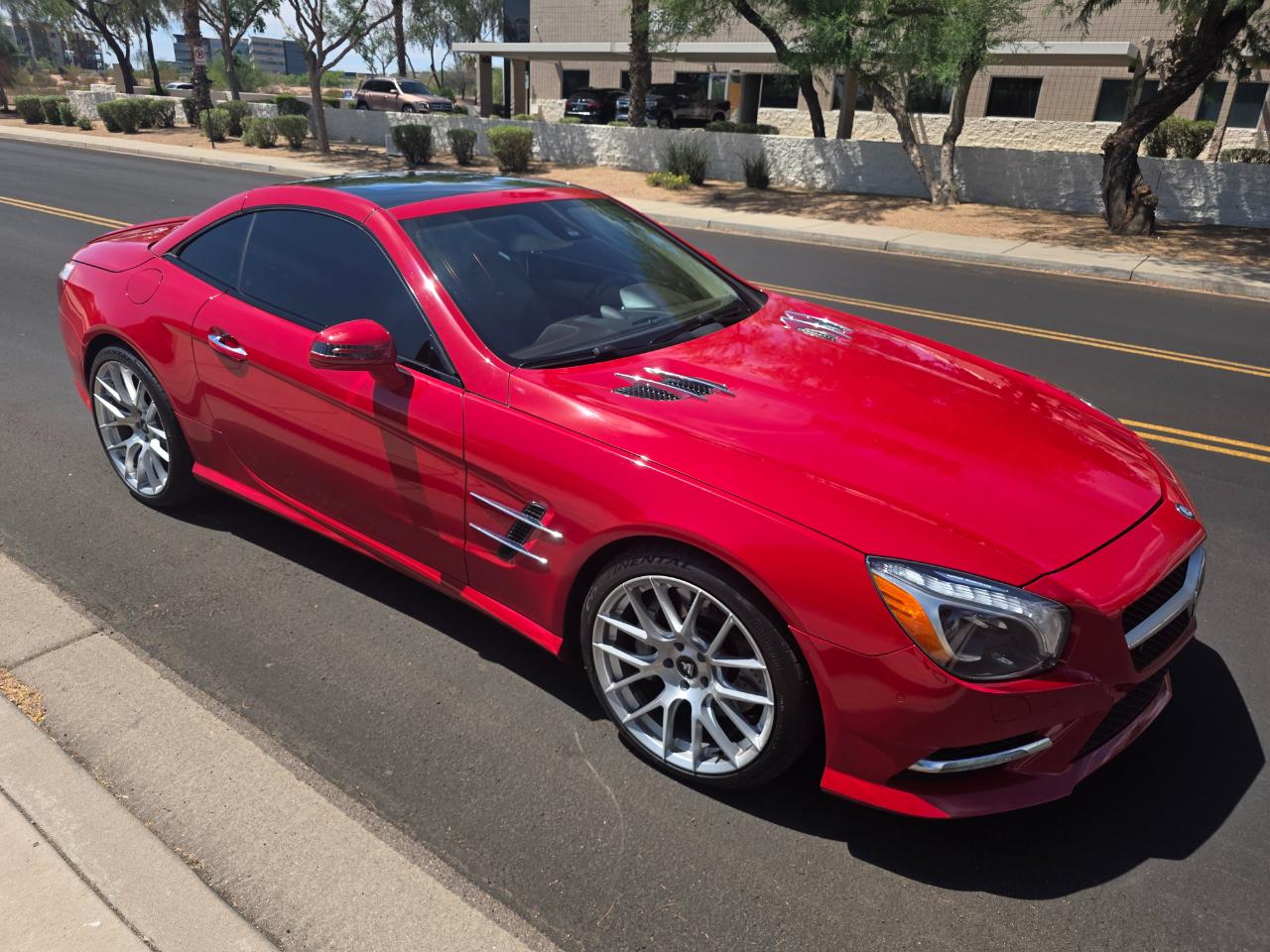 Mercedes-Benz SL-Class SL550 2013