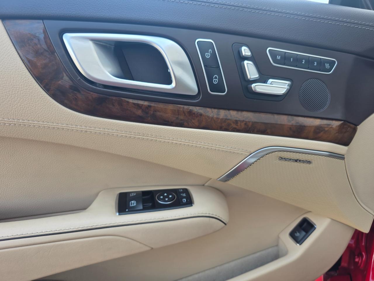 Mercedes-Benz SL-Class SL550 2013