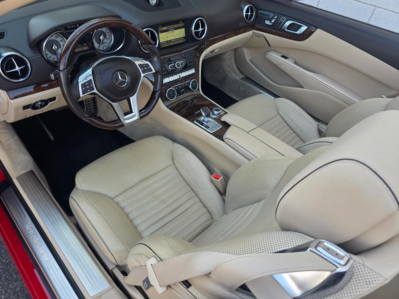 Mercedes-Benz SL-Class SL550 2013