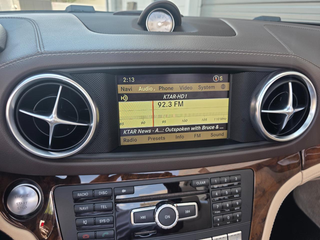 Mercedes-Benz SL-Class SL550 2013