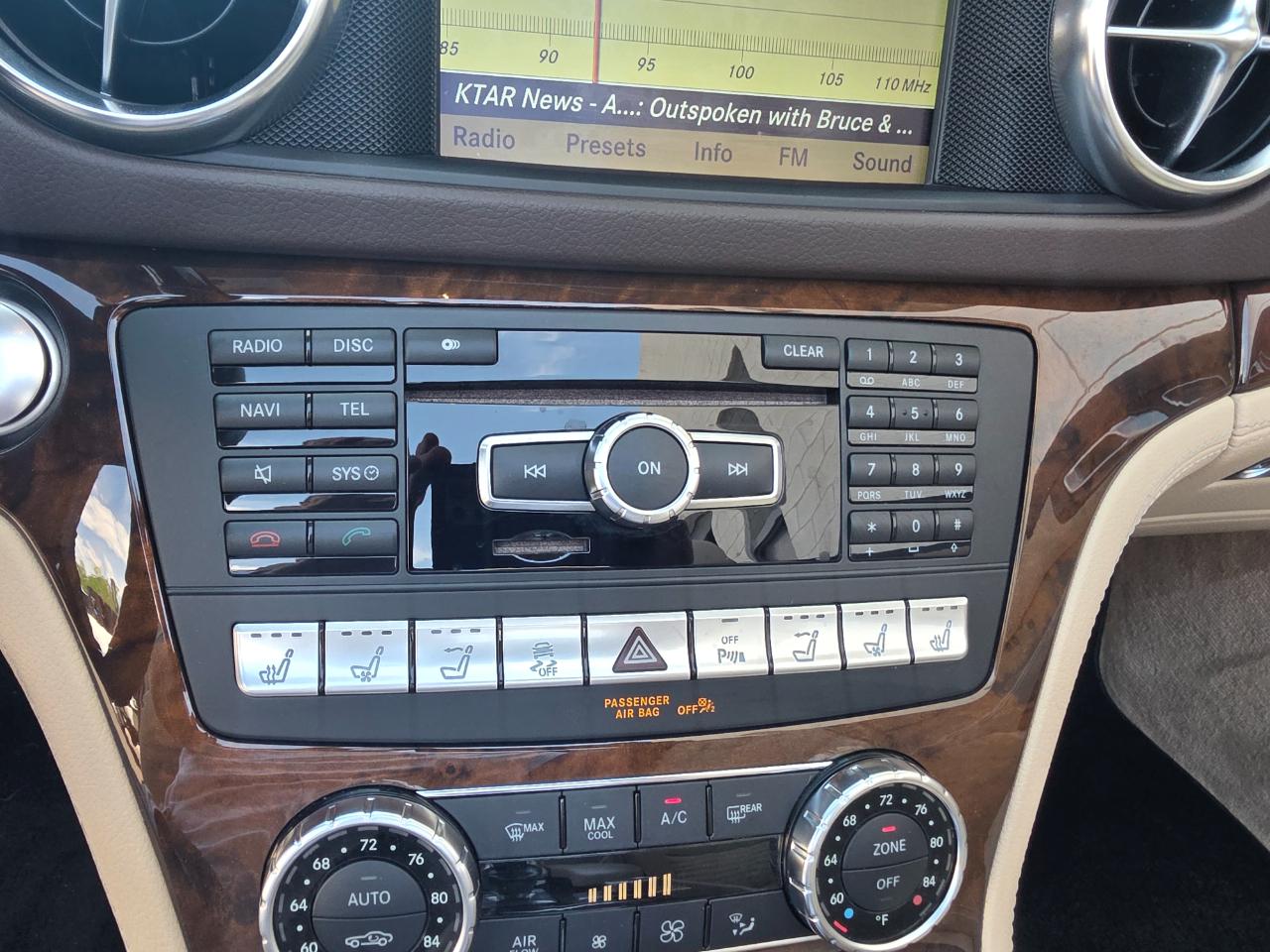 Mercedes-Benz SL-Class SL550 2013