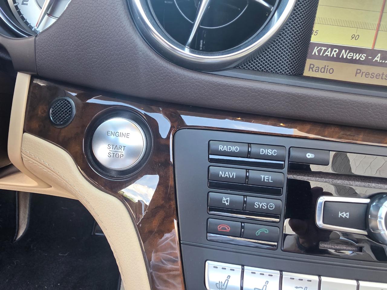 Mercedes-Benz SL-Class SL550 2013