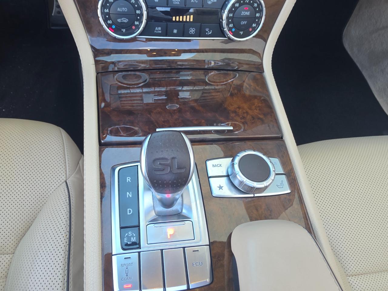Mercedes-Benz SL-Class SL550 2013