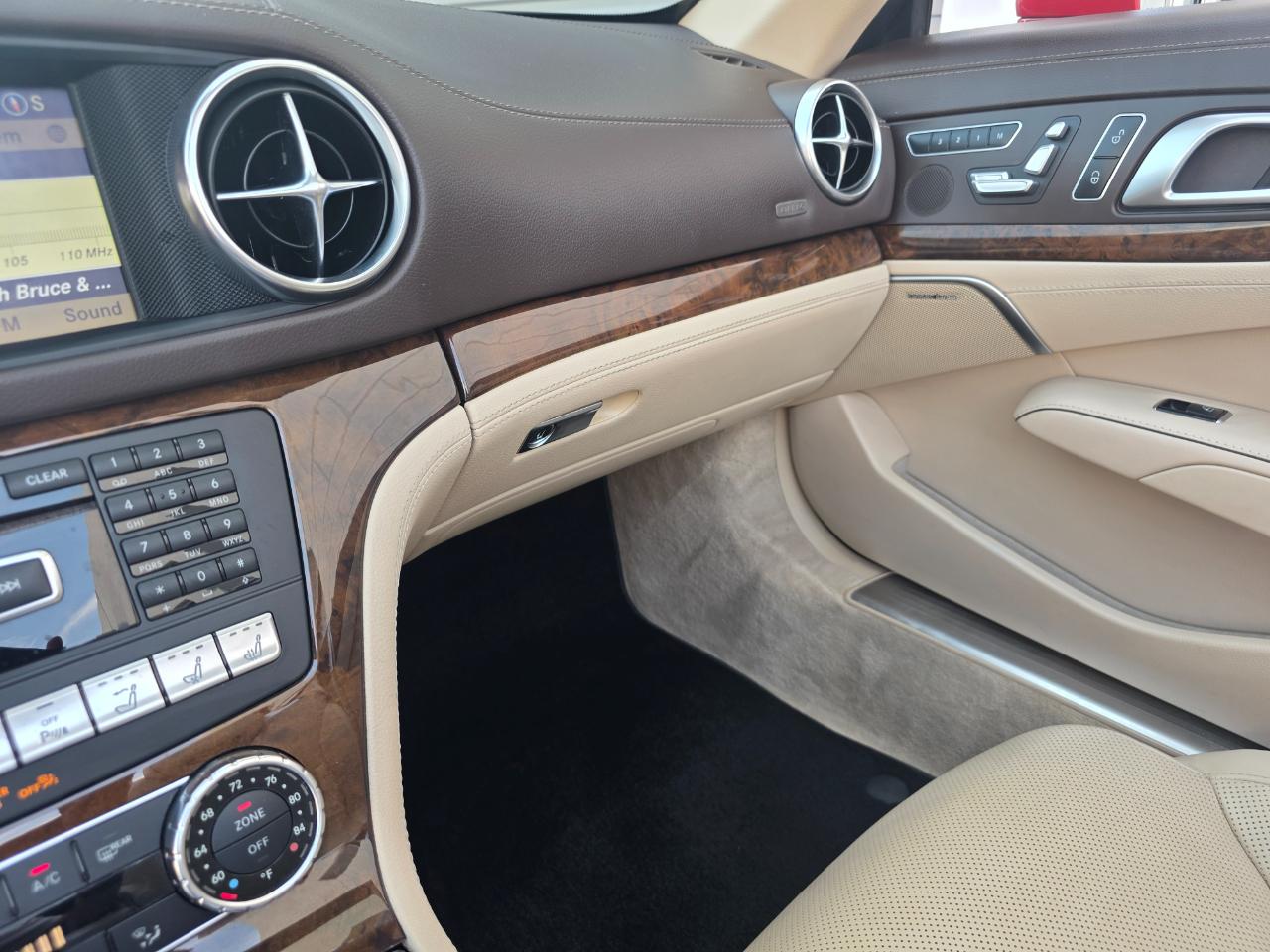Mercedes-Benz SL-Class SL550 2013