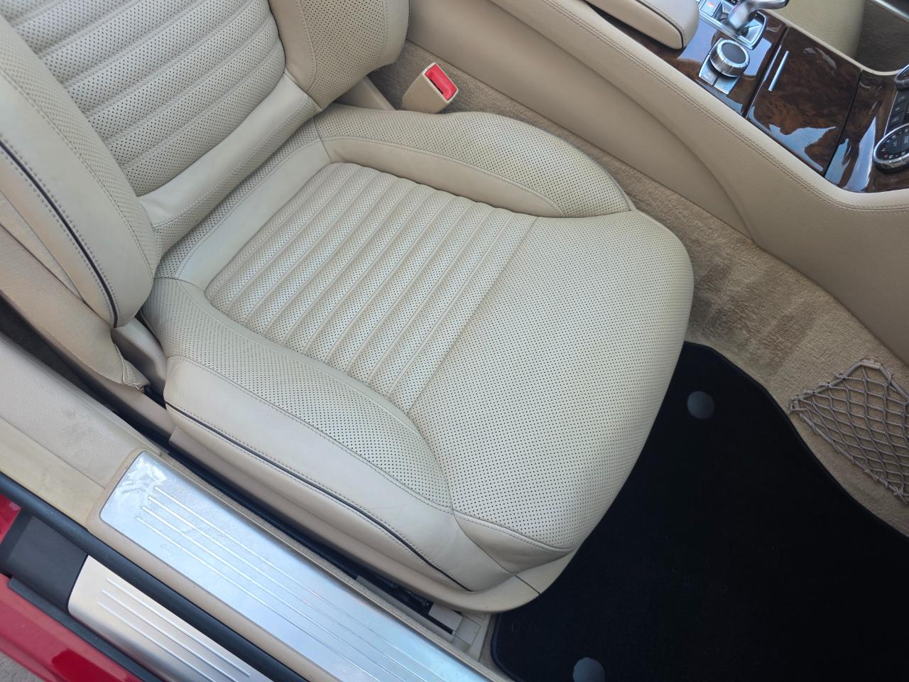 Mercedes-Benz SL-Class SL550 2013