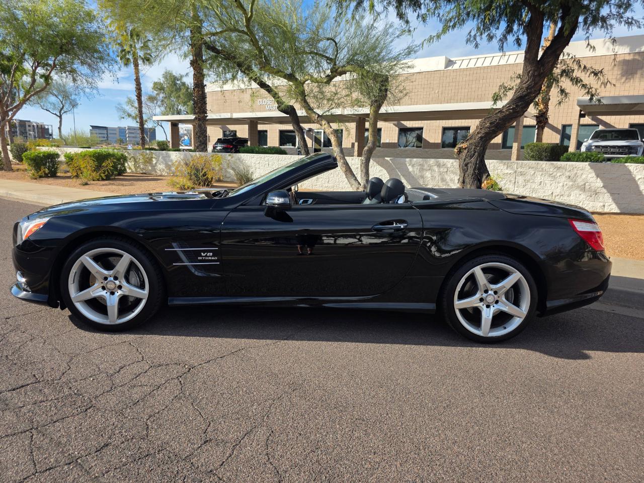 Mercedes-Benz SL-Class SL550 2013