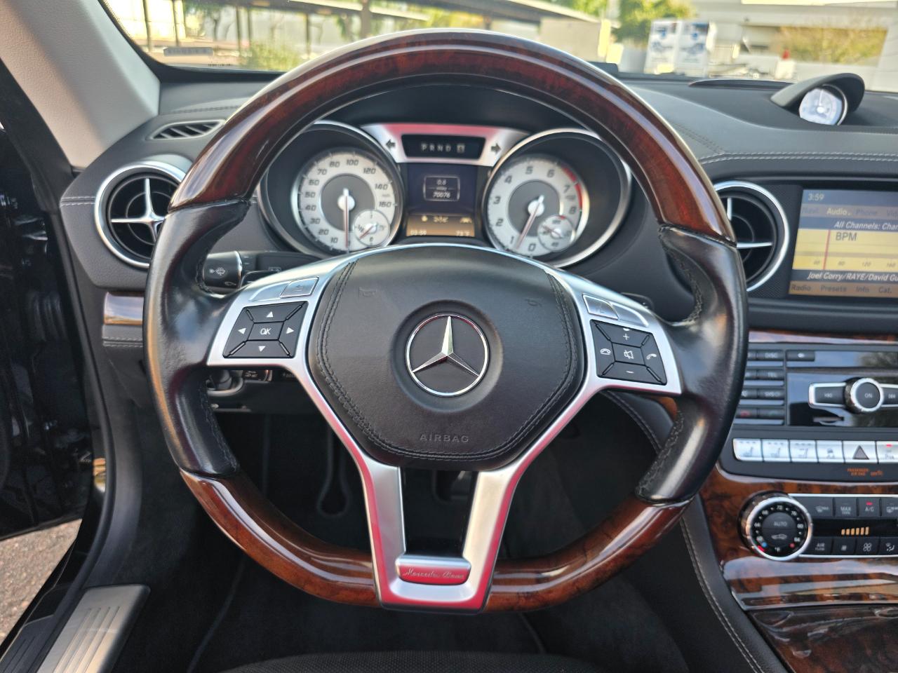 Mercedes-Benz SL-Class SL550 2013