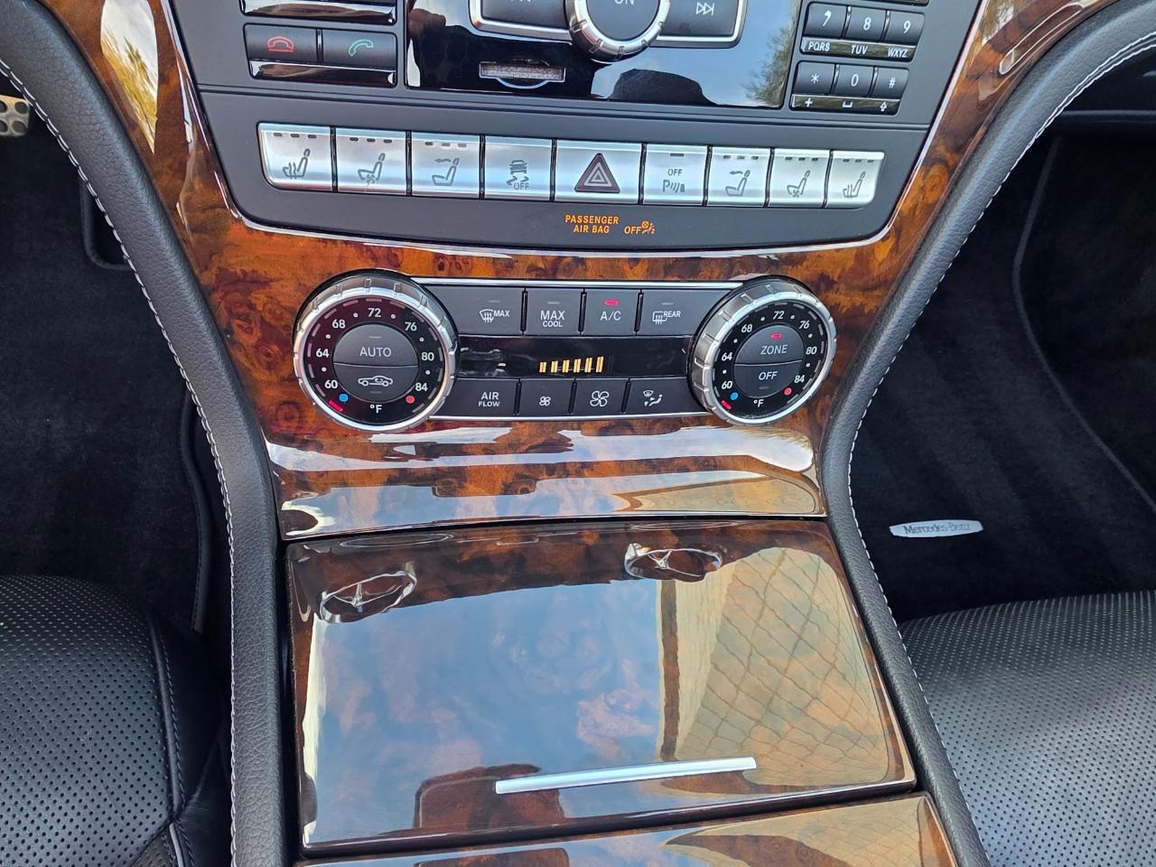 Mercedes-Benz SL-Class SL550 2013