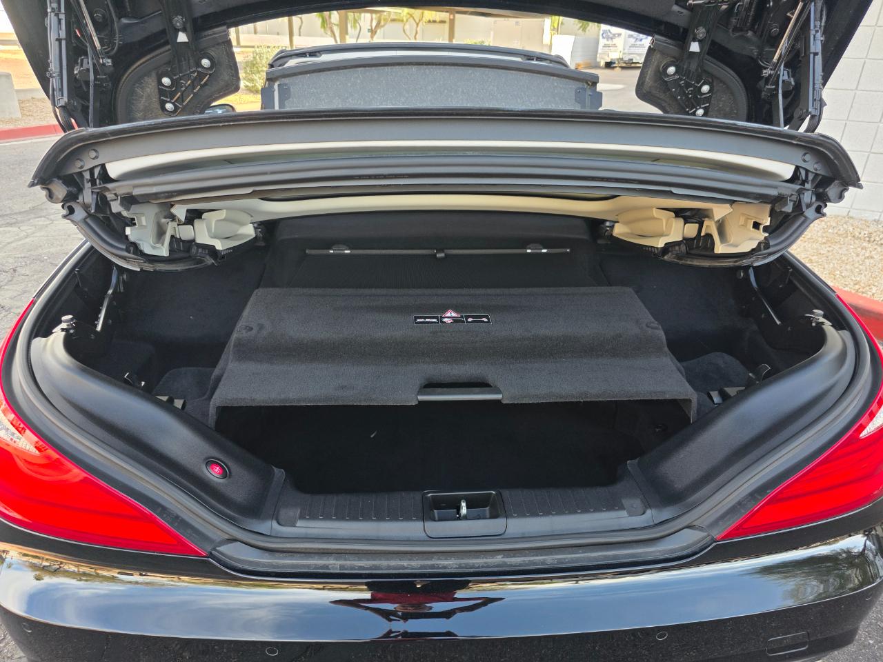 Mercedes-Benz SL-Class SL550 2013