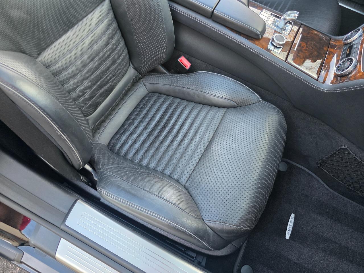 Mercedes-Benz SL-Class SL550 2013