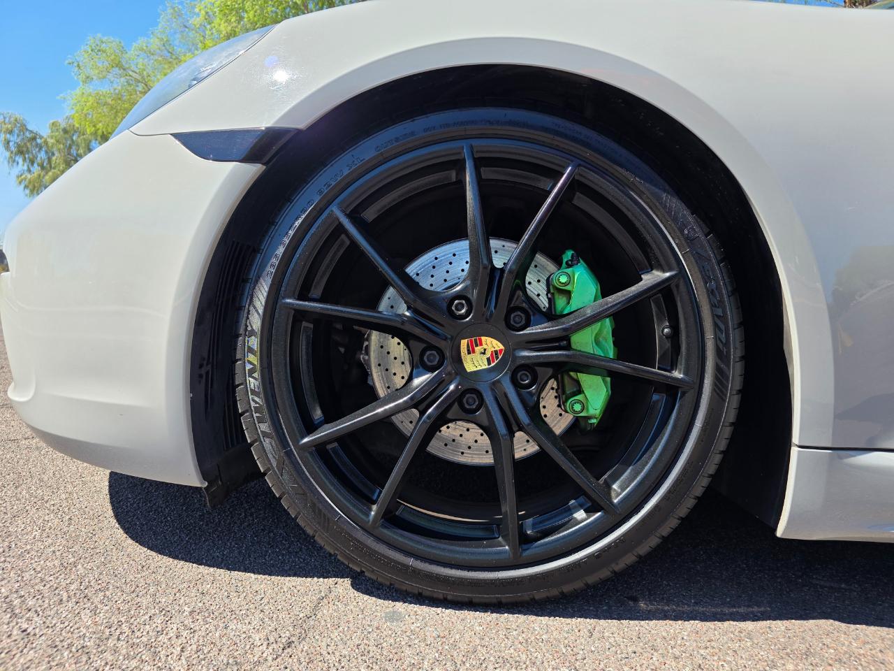 Porsche 718 Cayman Coupe 2018