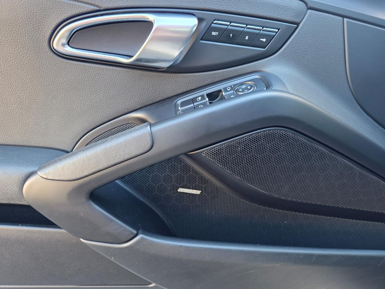 Porsche 718 Cayman Coupe 2018