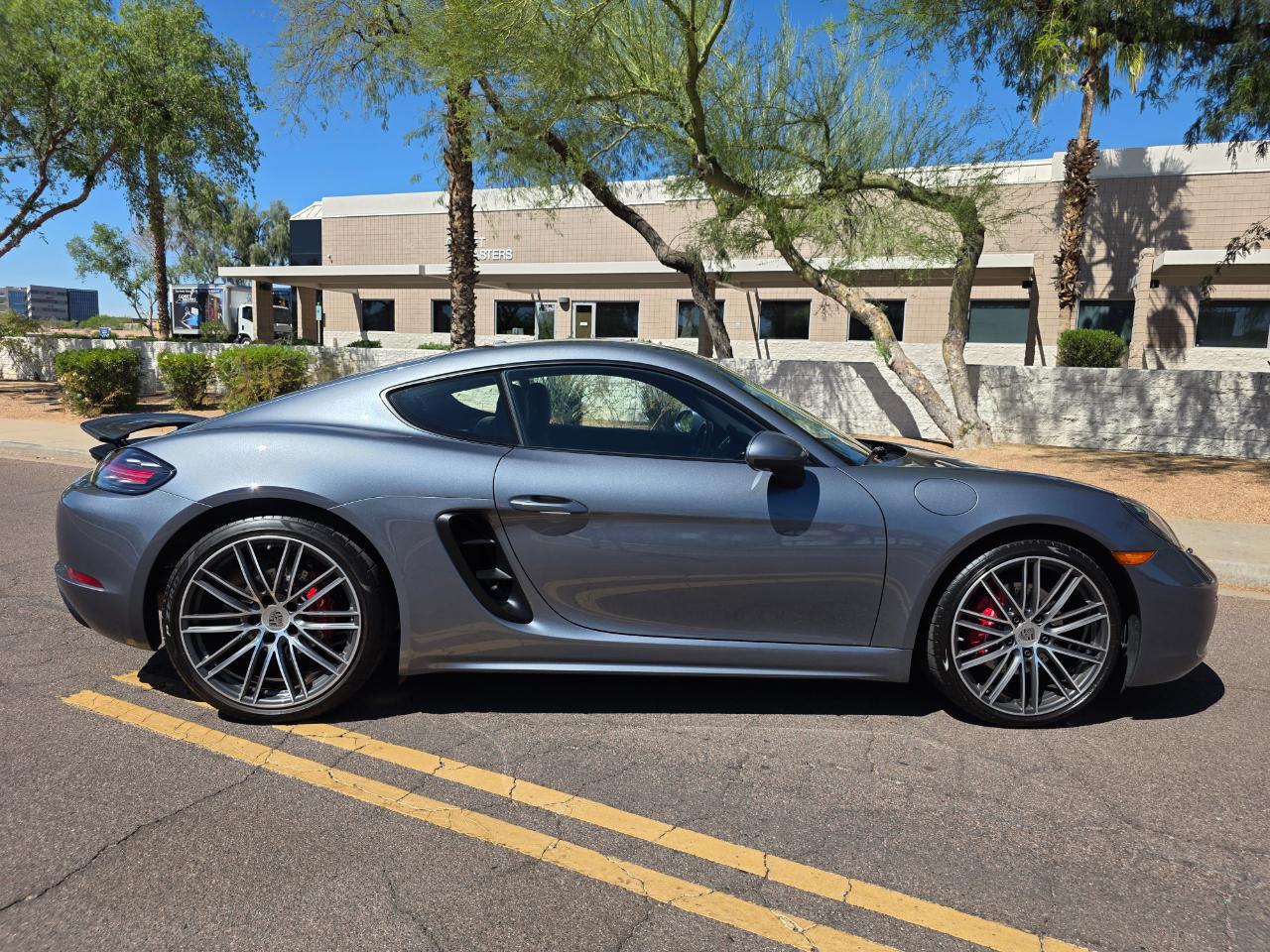 Porsche 718 Cayman S 2025