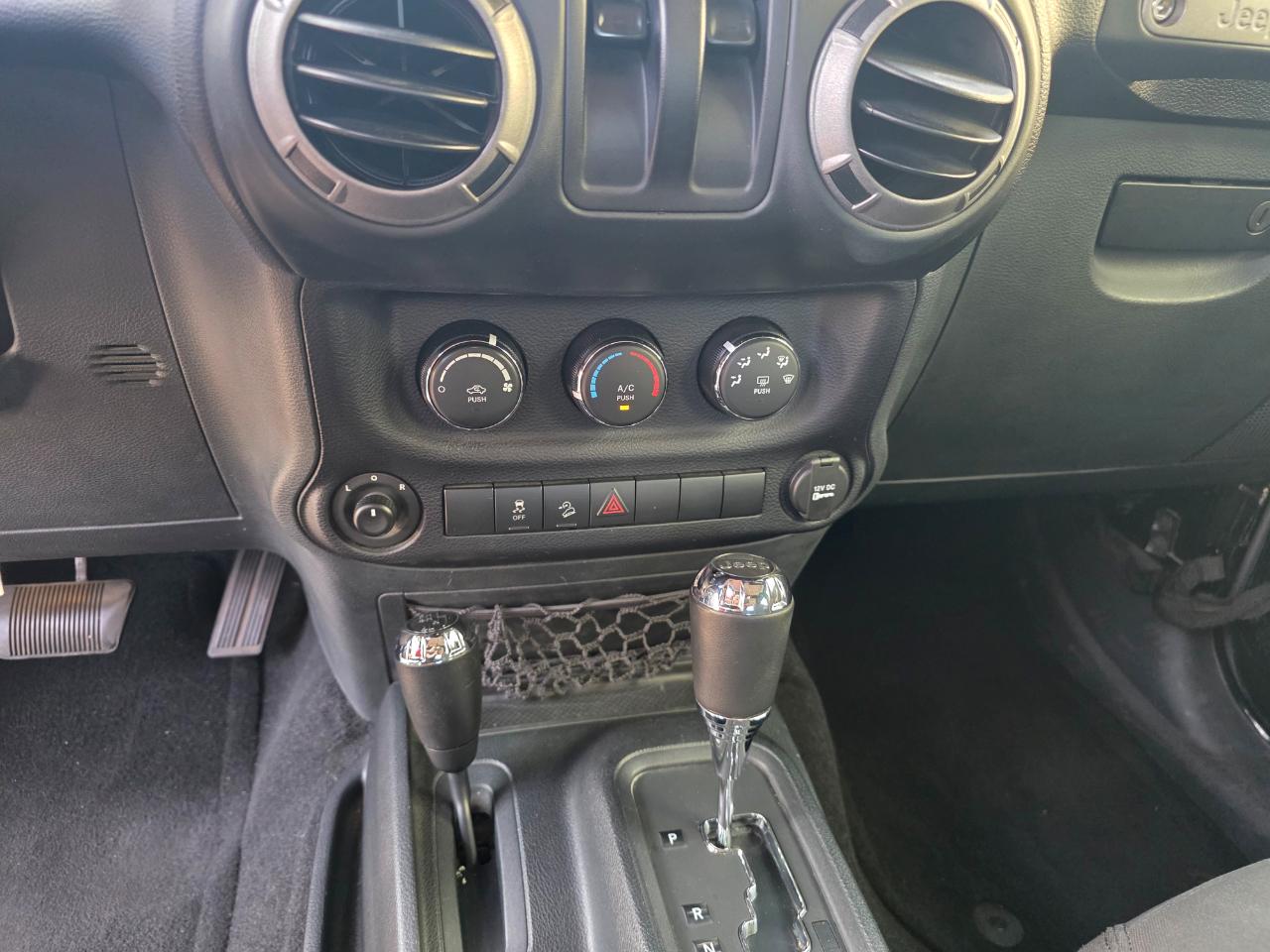 Jeep Wrangler Sport 4WD 2016