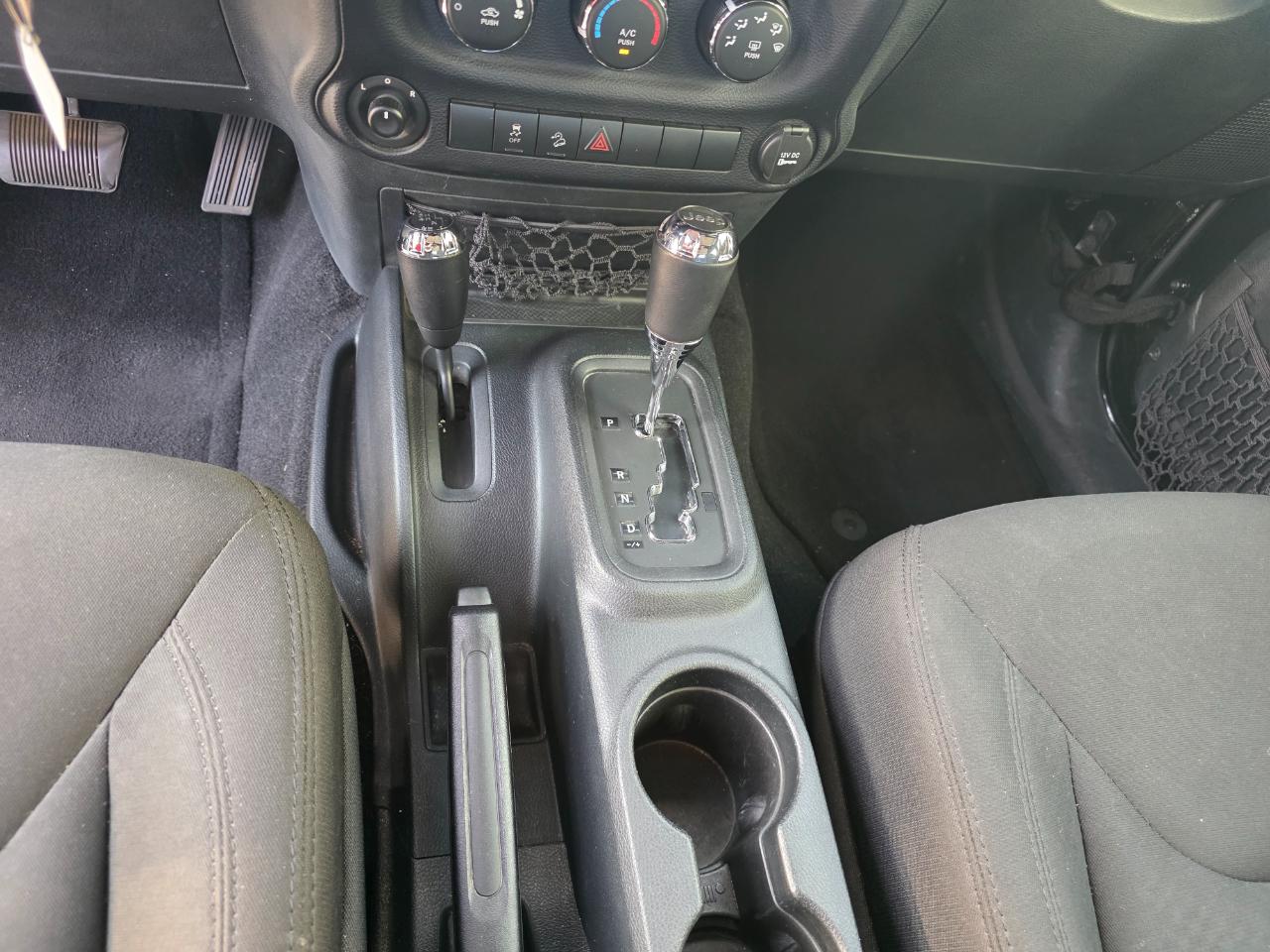 Jeep Wrangler Sport 4WD 2016