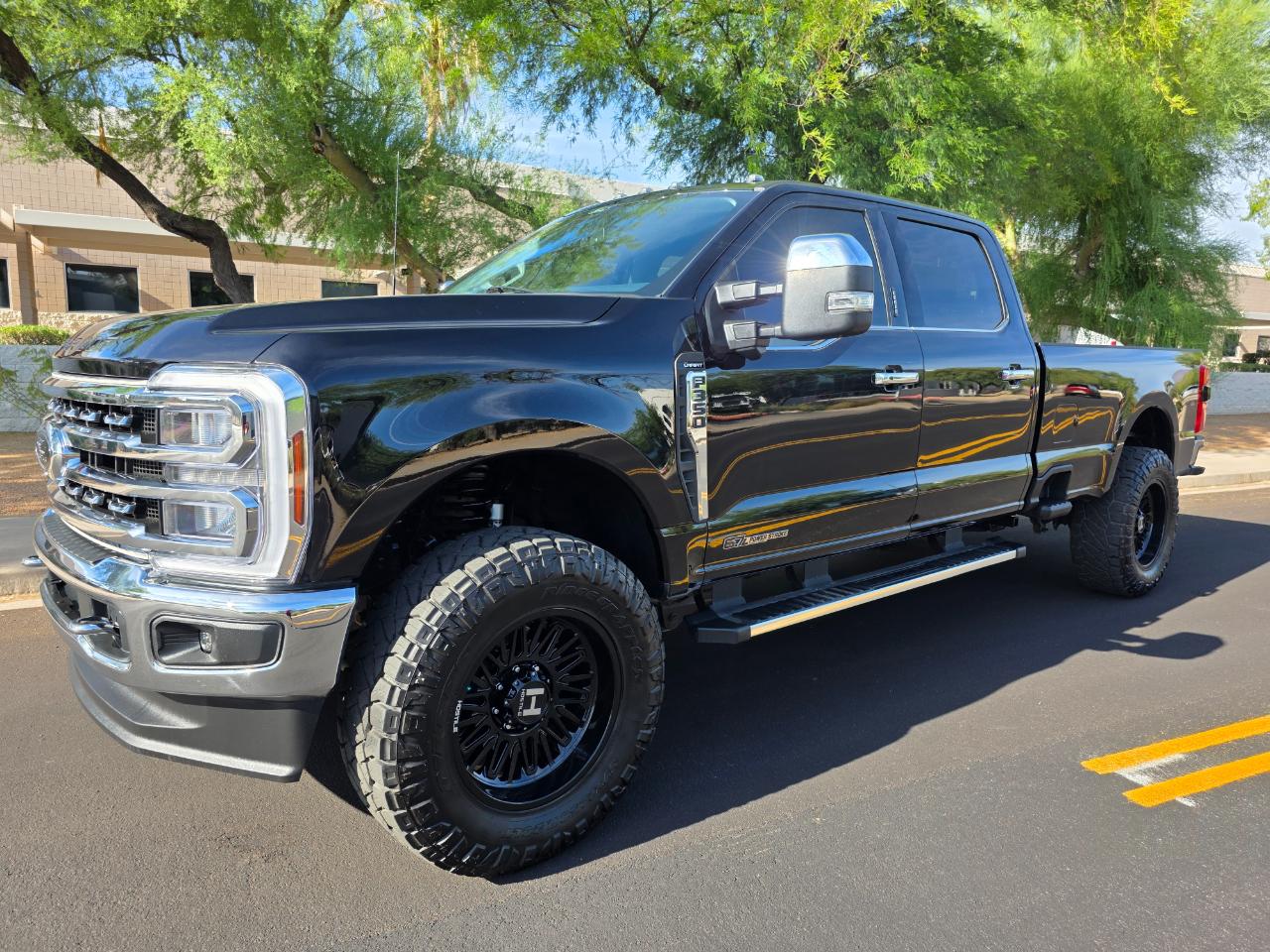 Ford F-350 SD Lariat 2024