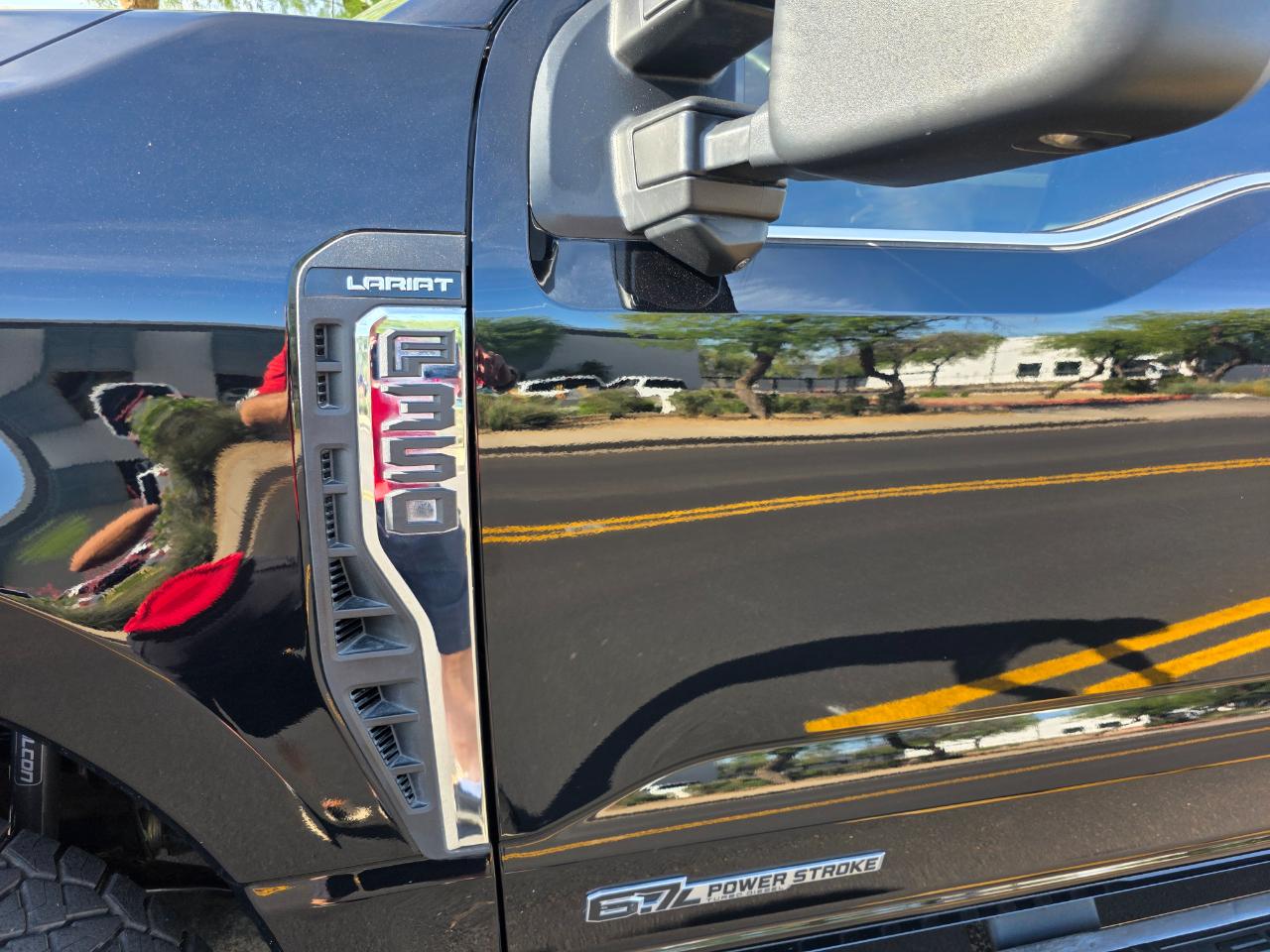 Ford F-350 SD Lariat 2024