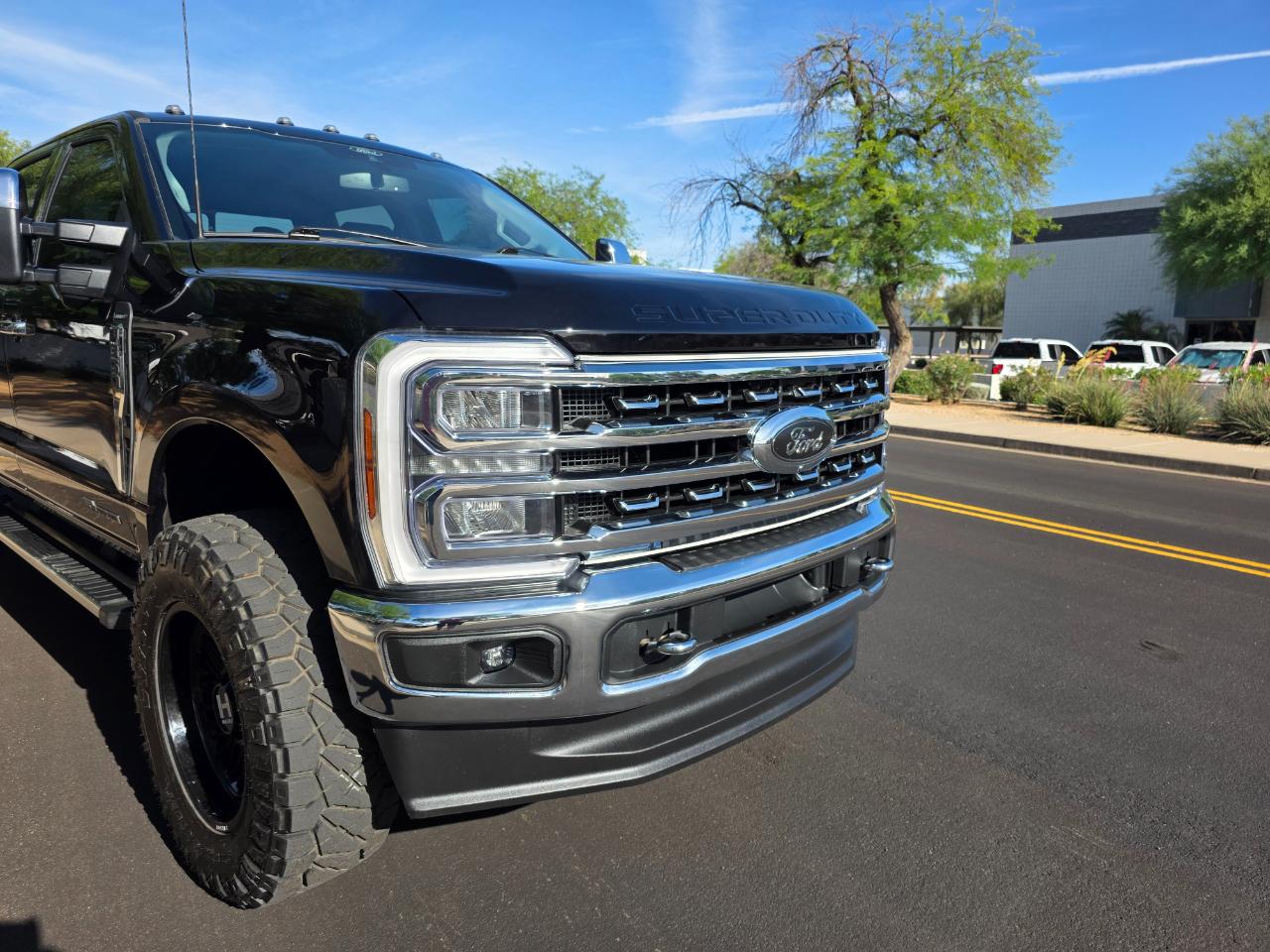 Ford F-350 SD Lariat 2024