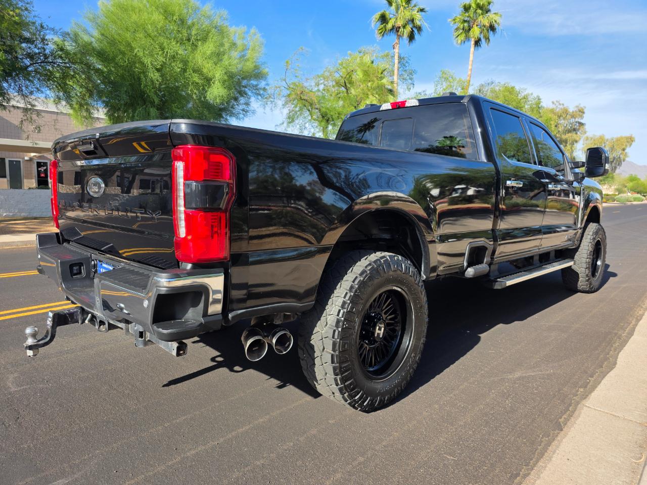 Ford F-350 SD Lariat 2024