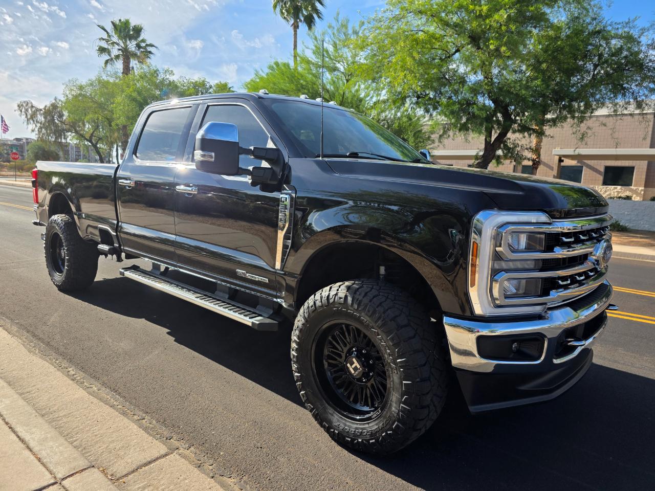Ford F-350 SD Lariat 2024