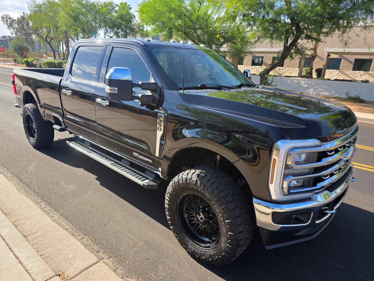Ford F-350 SD Lariat 2024