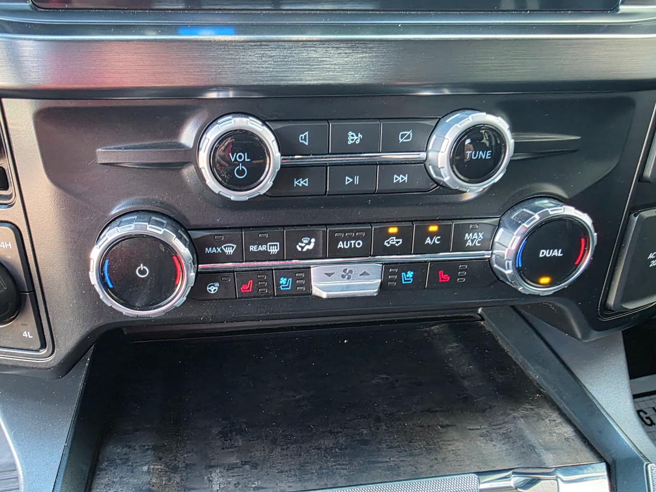 Ford F-350 SD Lariat 2024
