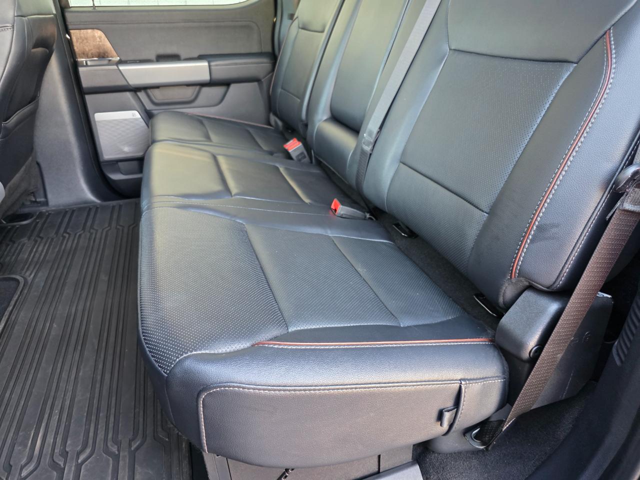 Ford F-350 SD Lariat 2024