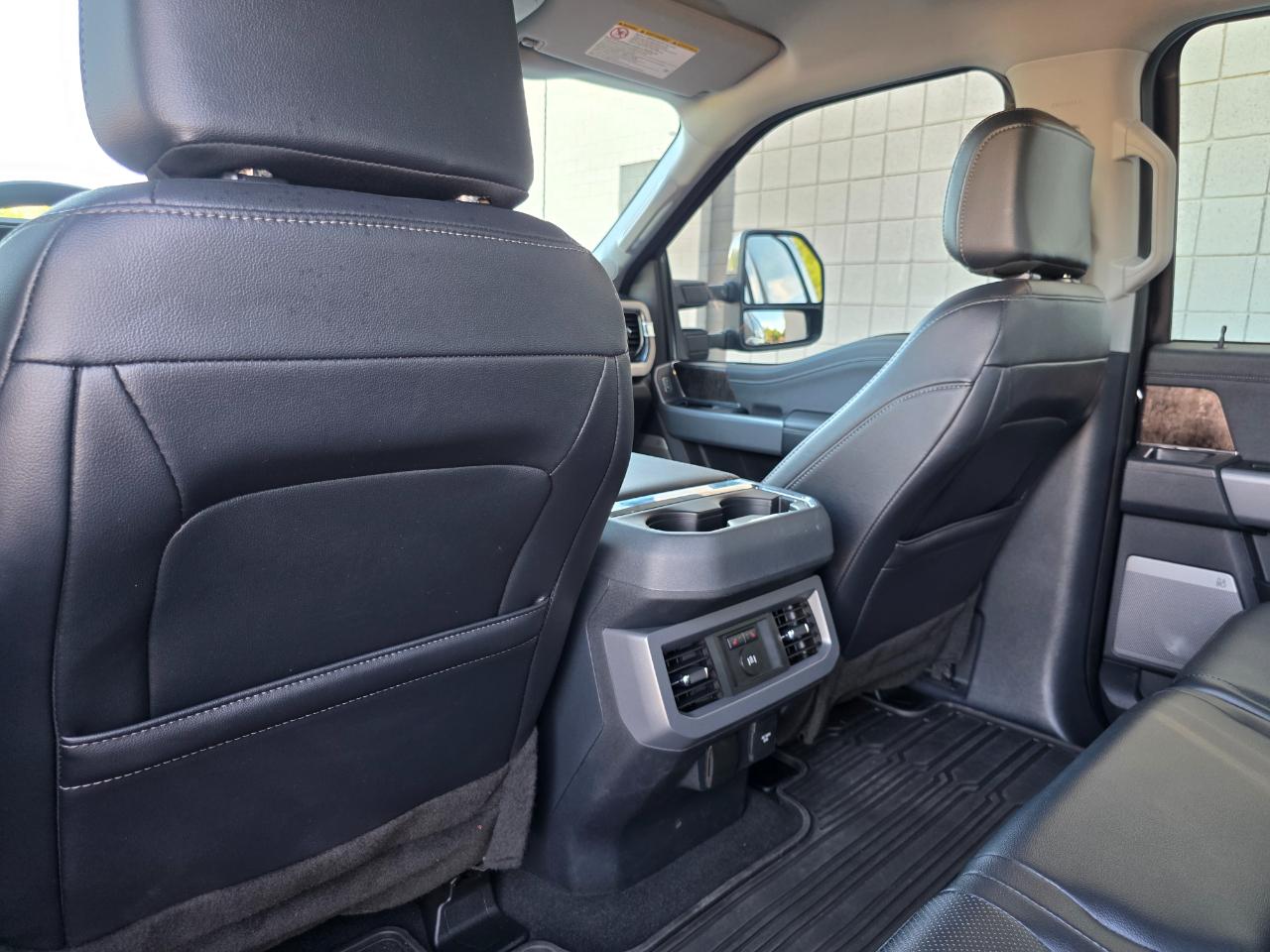 Ford F-350 SD Lariat 2024