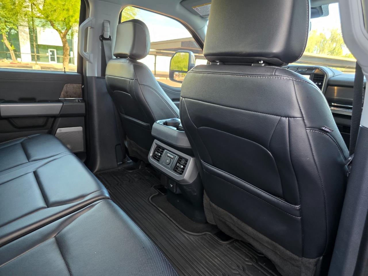 Ford F-350 SD Lariat 2024