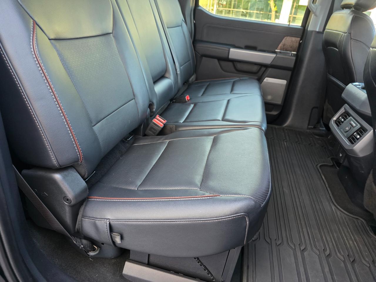 Ford F-350 SD Lariat 2024