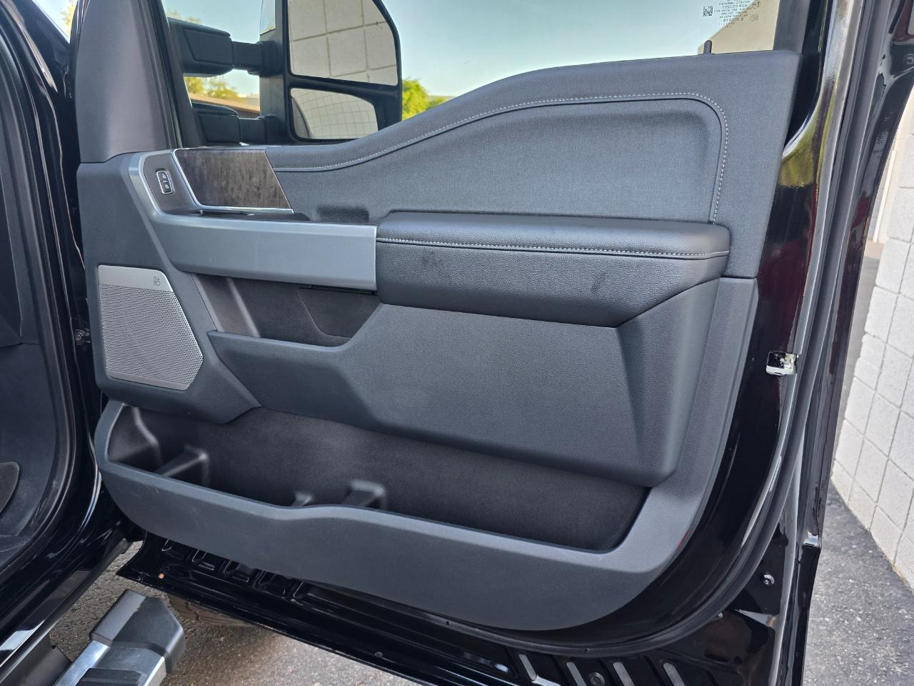 Ford F-350 SD Lariat 2024