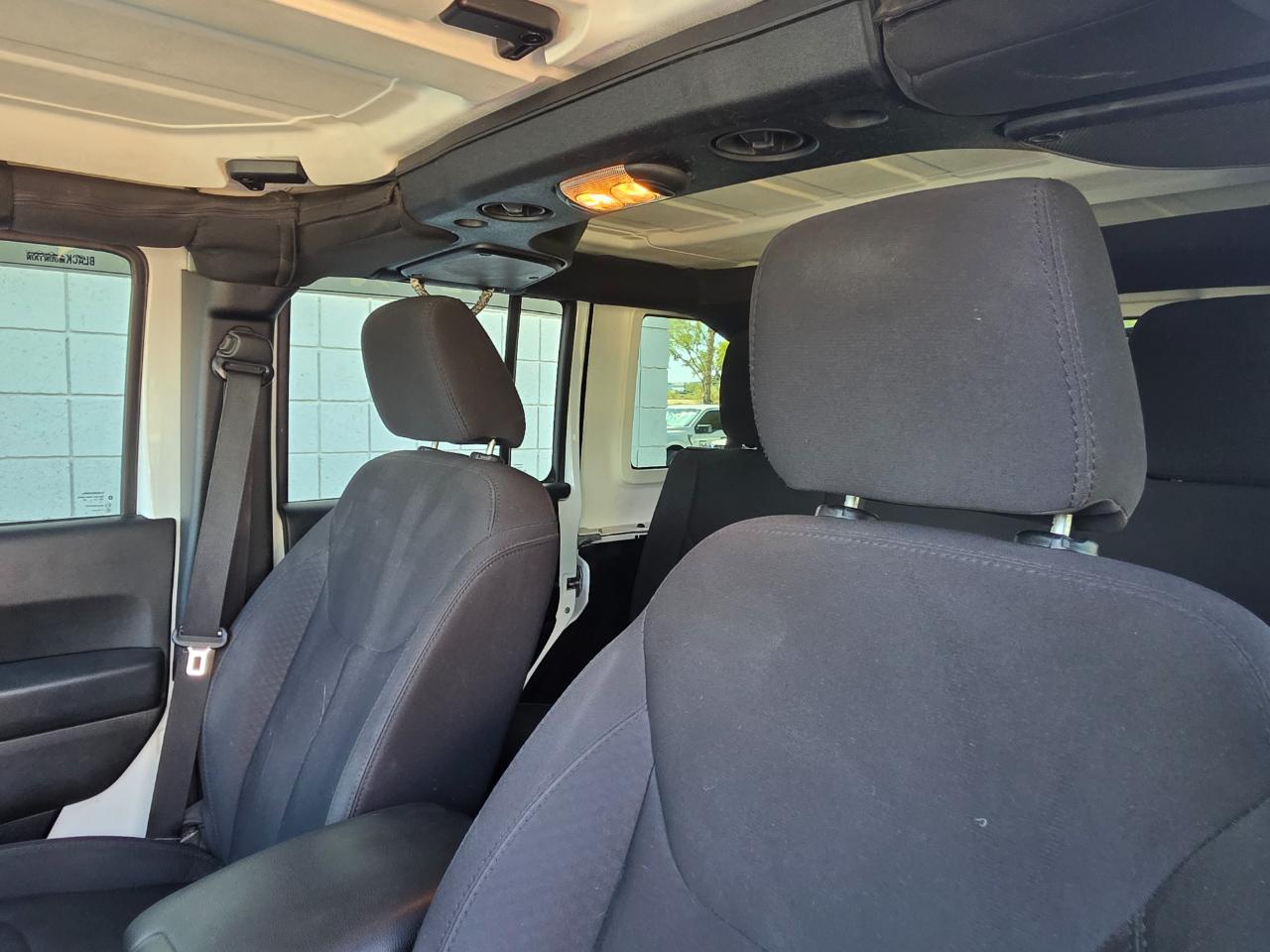 Jeep Wrangler Unlimited Sport 4WD 2015