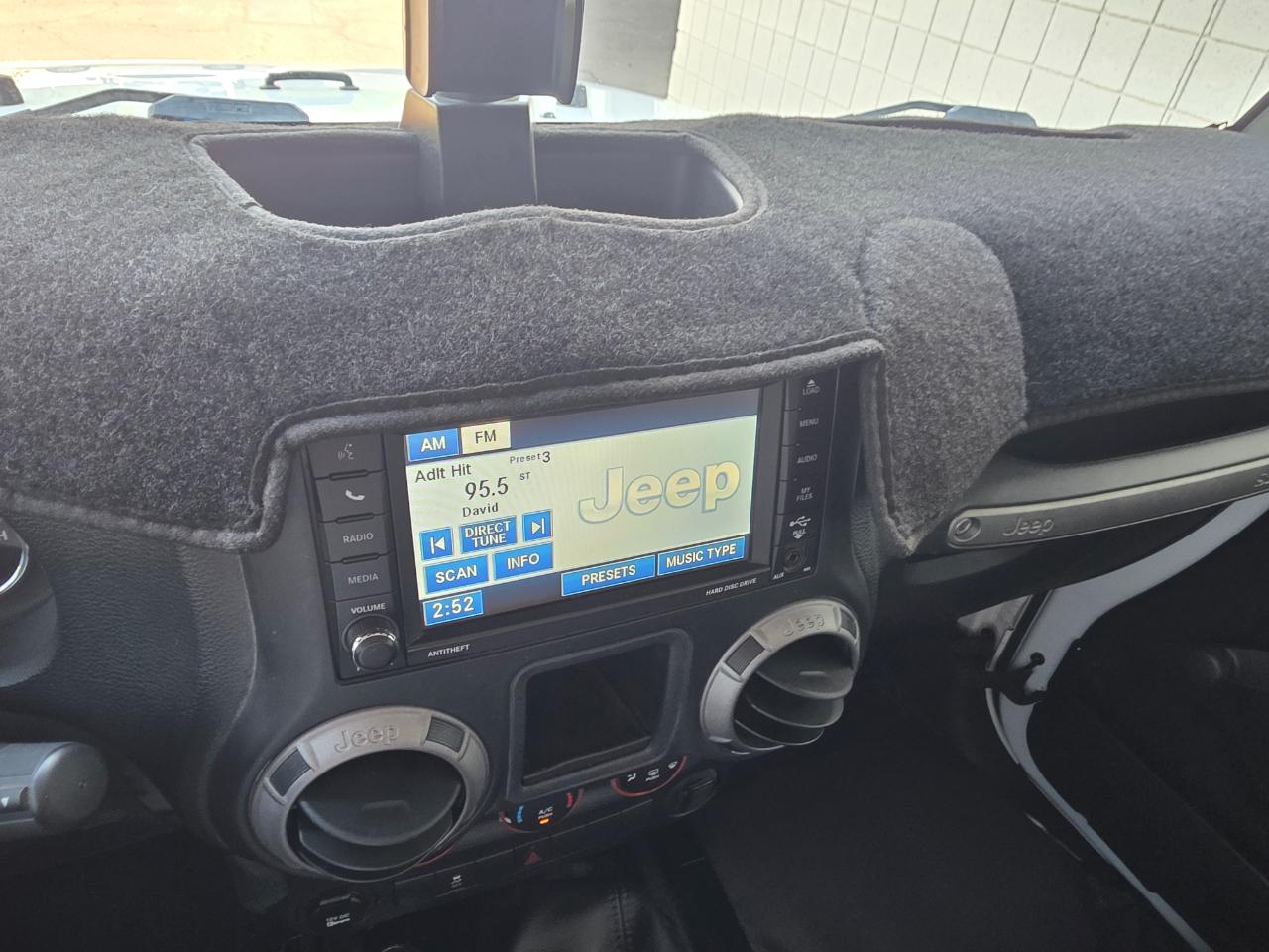 Jeep Wrangler Unlimited Sport 4WD 2015