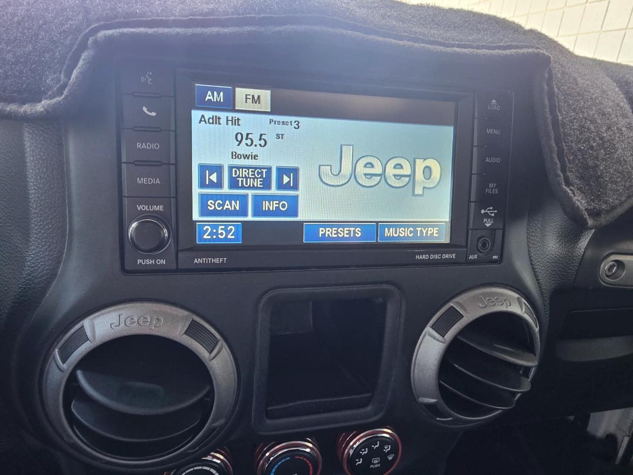 Jeep Wrangler Unlimited Sport 4WD 2015