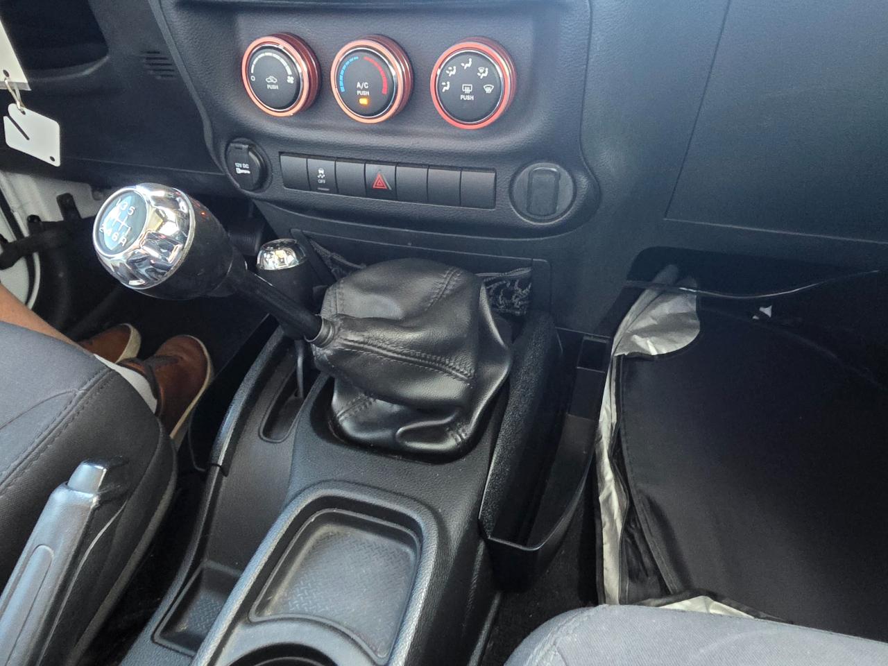 Jeep Wrangler Unlimited Sport 4WD 2015