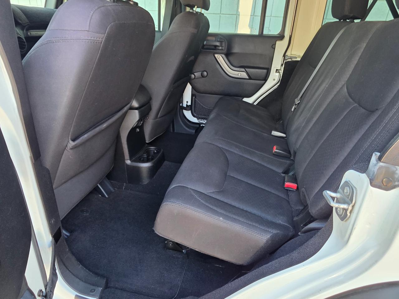 Jeep Wrangler Unlimited Sport 4WD 2015