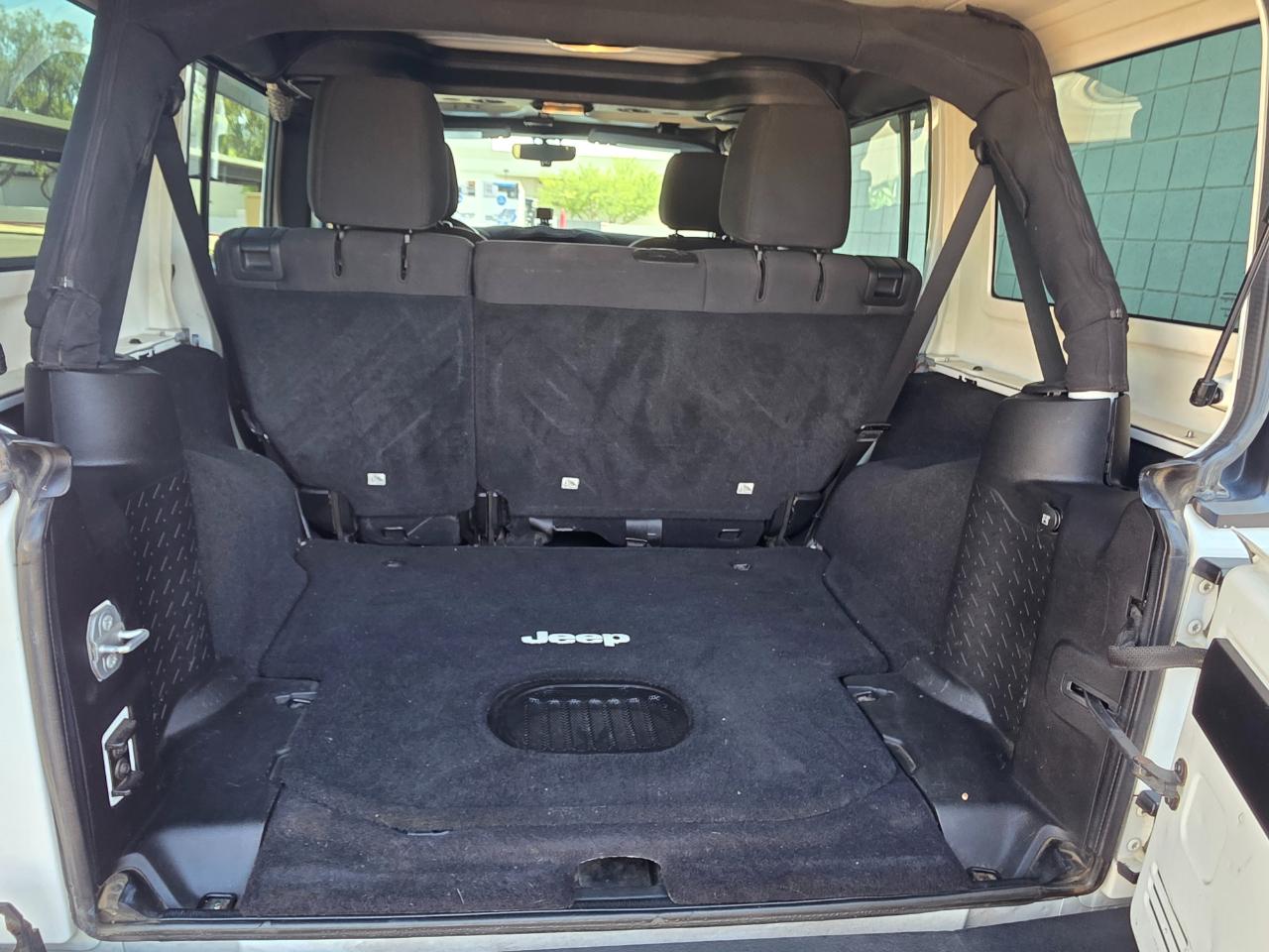 Jeep Wrangler Unlimited Sport 4WD 2015