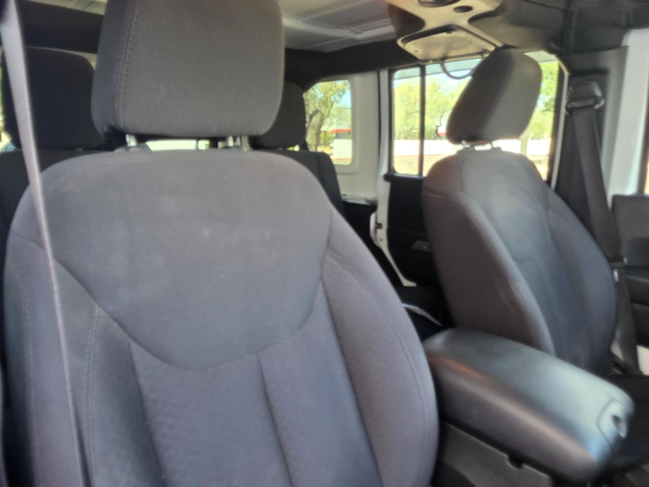 Jeep Wrangler Unlimited Sport 4WD 2015
