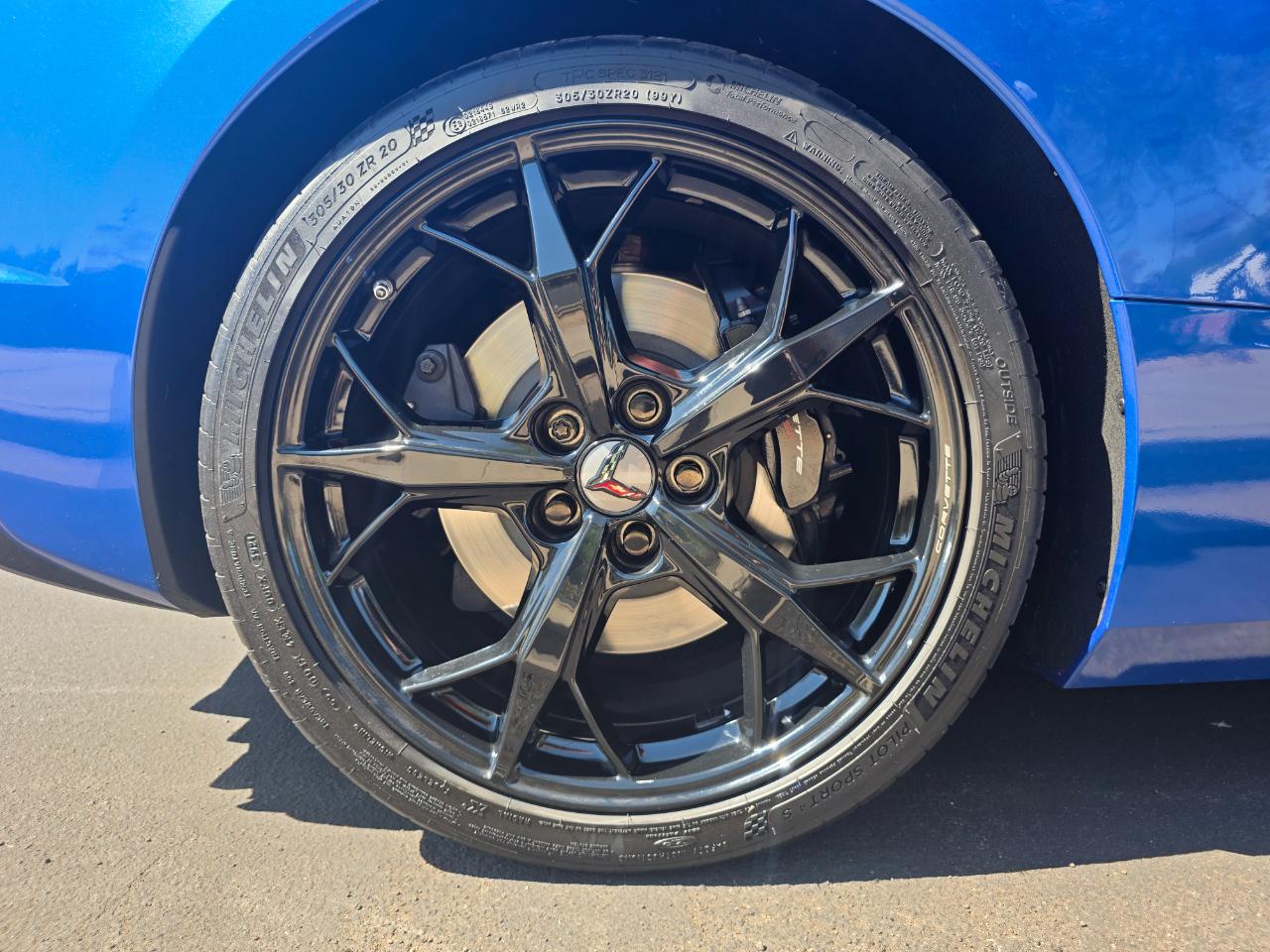 Chevrolet Corvette 2dr Stingray Z51 Cpe w/2LT 2022