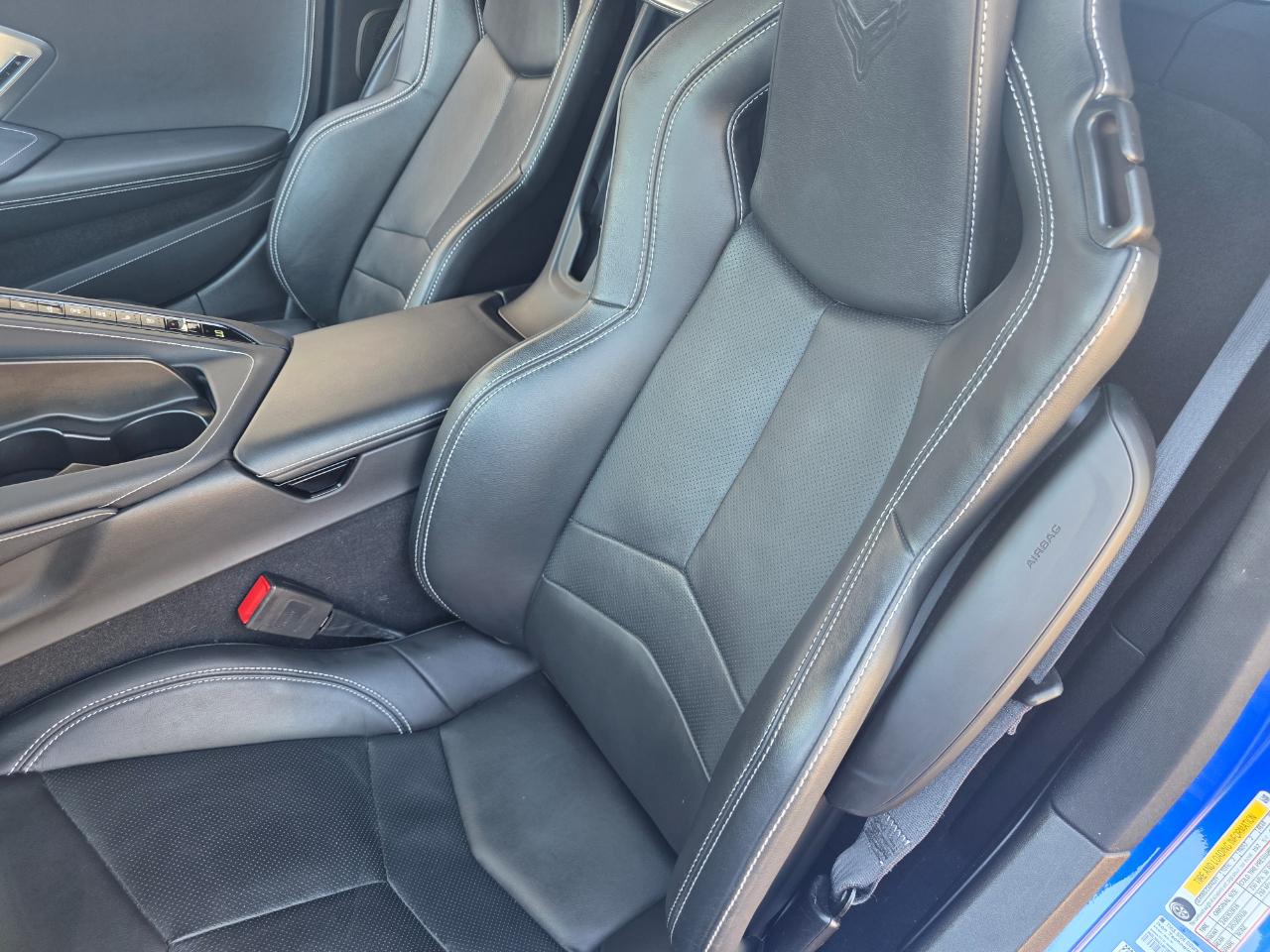 Chevrolet Corvette 2dr Stingray Z51 Cpe w/2LT 2022