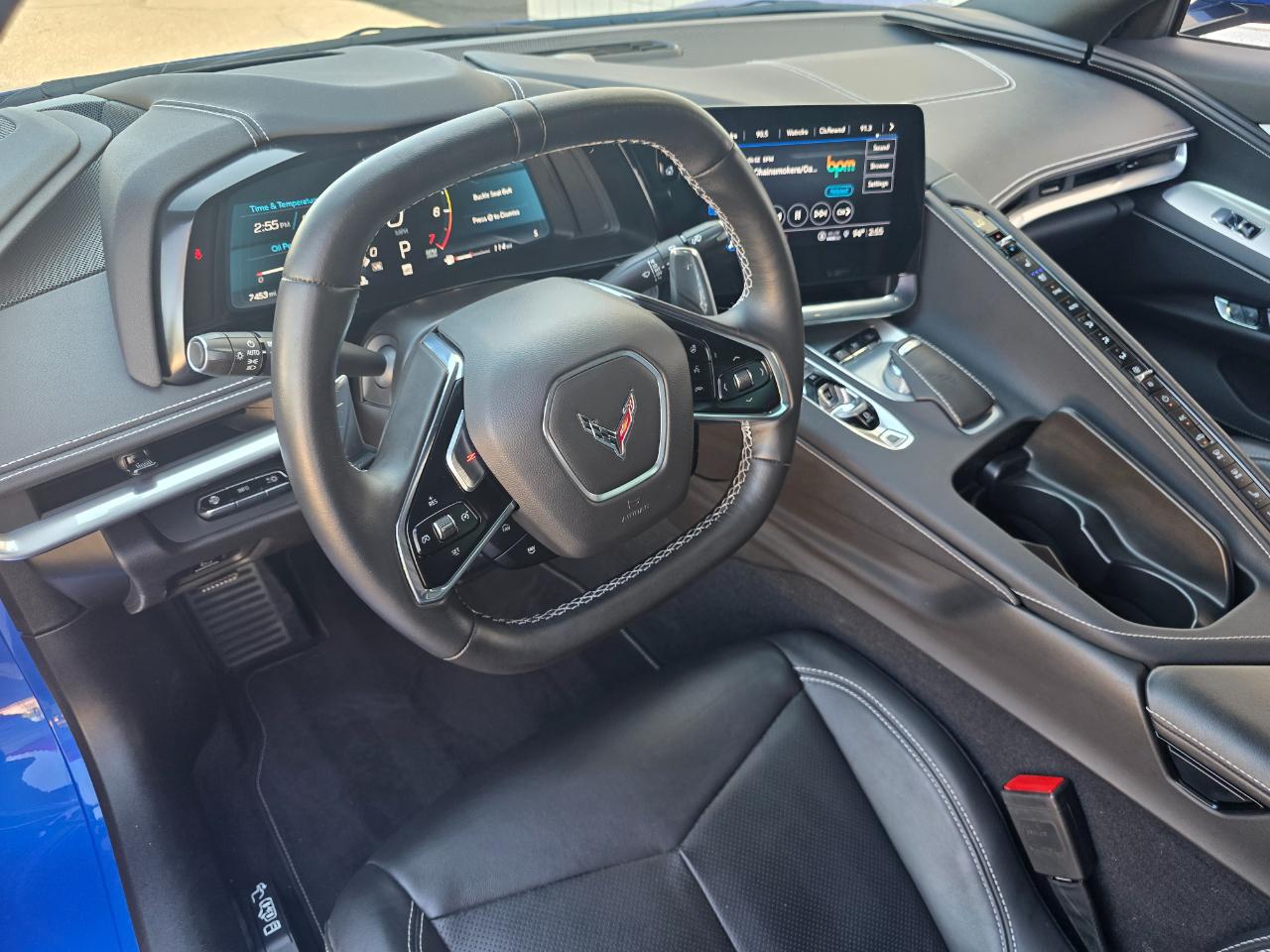 Chevrolet Corvette 2dr Stingray Z51 Cpe w/2LT 2022