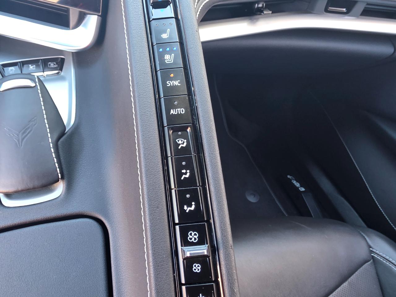 Chevrolet Corvette 2dr Stingray Z51 Cpe w/2LT 2022