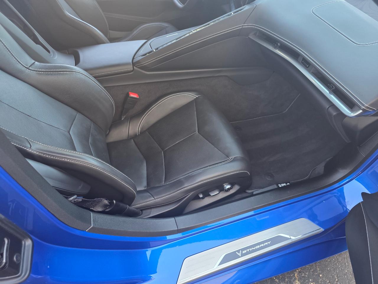 Chevrolet Corvette 2dr Stingray Z51 Cpe w/2LT 2022