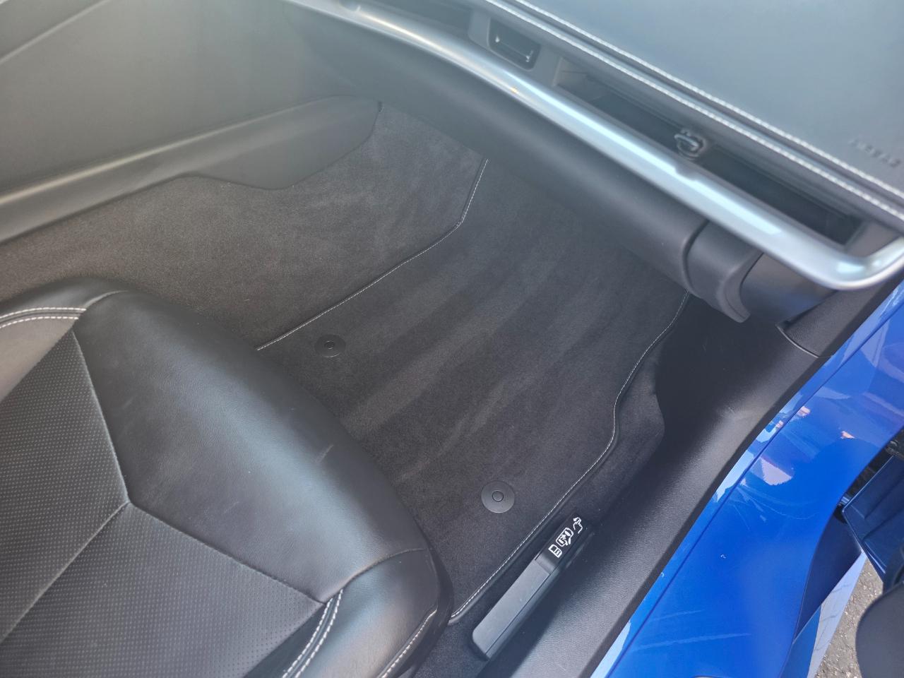Chevrolet Corvette 2dr Stingray Z51 Cpe w/2LT 2022