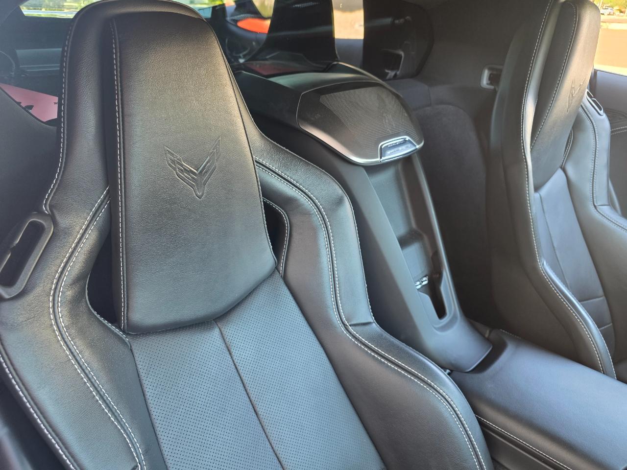 Chevrolet Corvette 2dr Stingray Z51 Cpe w/2LT 2022
