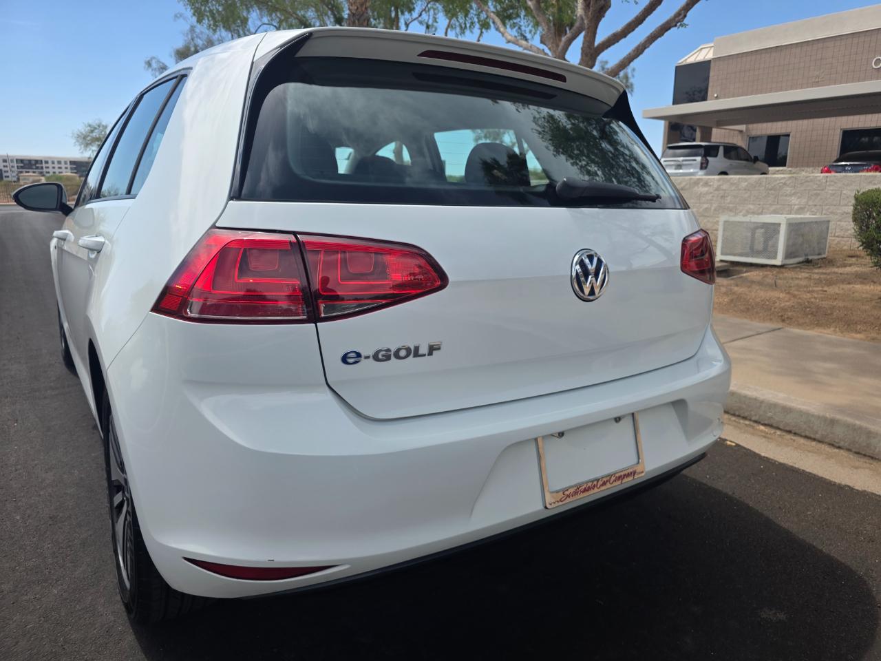 Volkswagen e-Golf SE 2016
