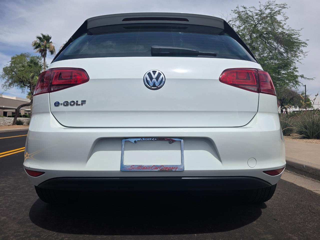 Volkswagen e-Golf SE 2016