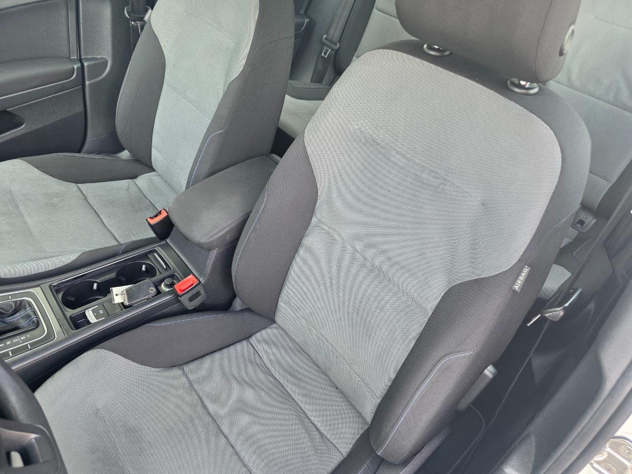 Volkswagen e-Golf SE 2016