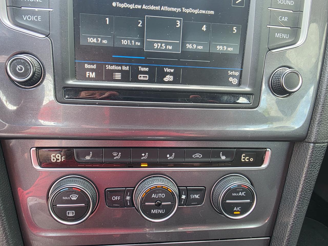 Volkswagen e-Golf SE 2016