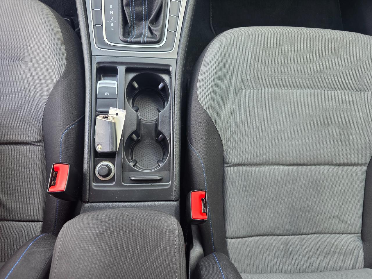 Volkswagen e-Golf SE 2016